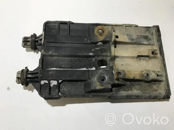 Volvo 850 Support boîte de batterie 9444453