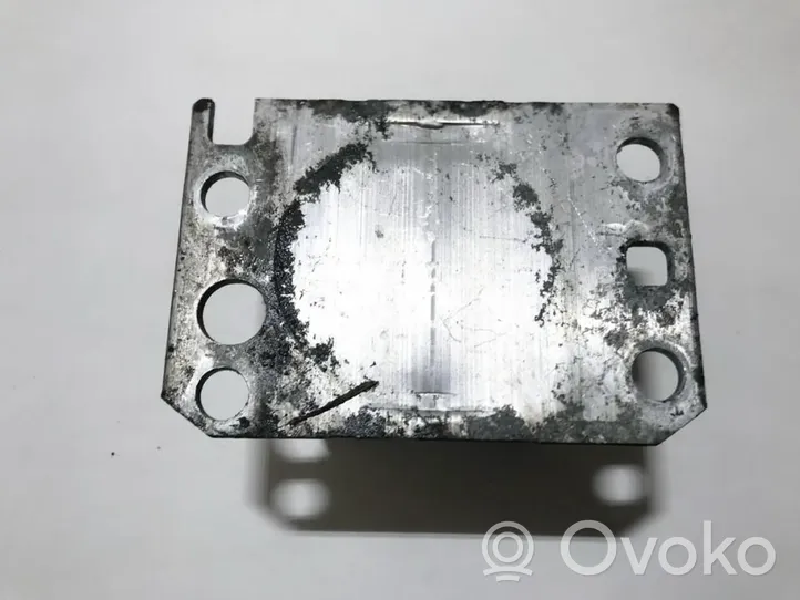 Audi A8 S8 D3 4E Support de montage de pare-chocs avant 4e0807115