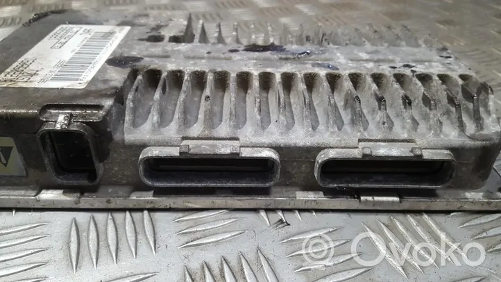 Isuzu Trooper Sterownik / Moduł ECU 8122059091