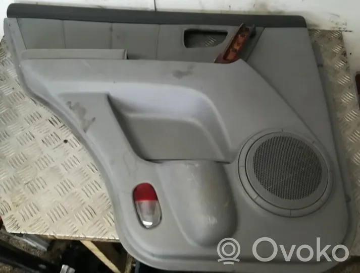 KIA Sorento Apmušimas galinių durų (obšifke) 833013e070j2