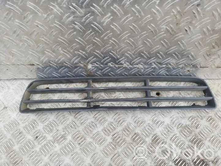 Volkswagen Bora Grille inférieure de pare-chocs avant 1j5853677b