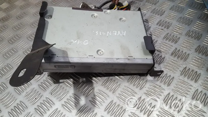 Toyota Avensis T250 Navigation unit CD/DVD player 0866200840