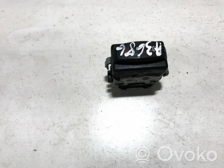 Dacia Duster Central locking switch button 252108592r