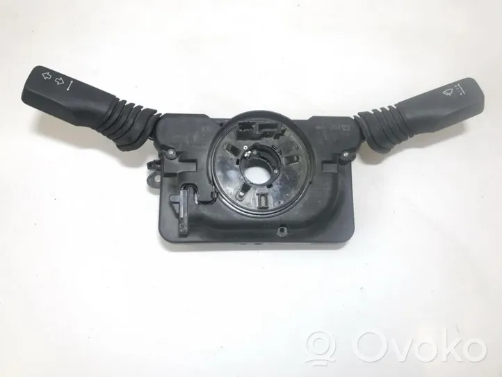 Opel Zafira B Leva/interruttore dell’indicatore di direzione e tergicristallo 13236783