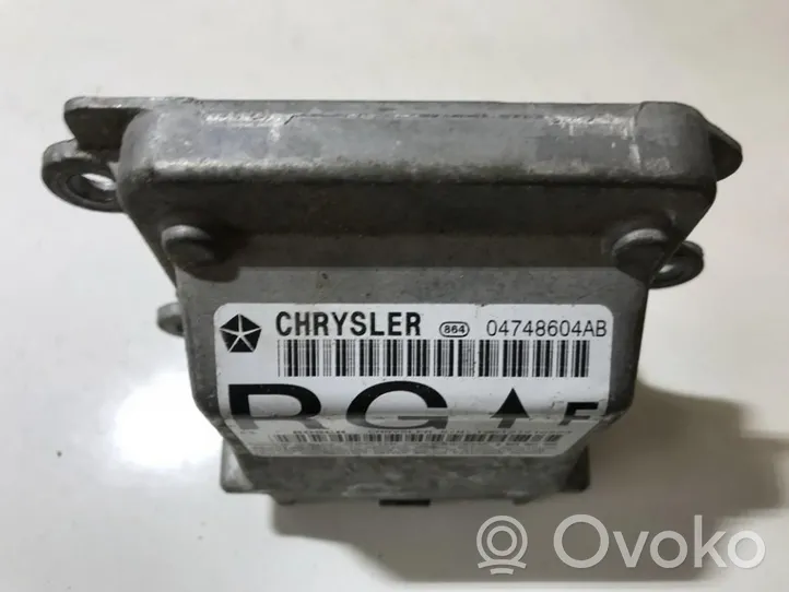 Chrysler Voyager Sterownik / Moduł Airbag 04748604ab