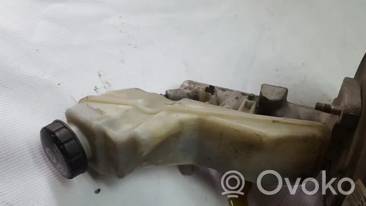 Toyota Corolla E120 E130 Główny cylinder hamulca LSH65