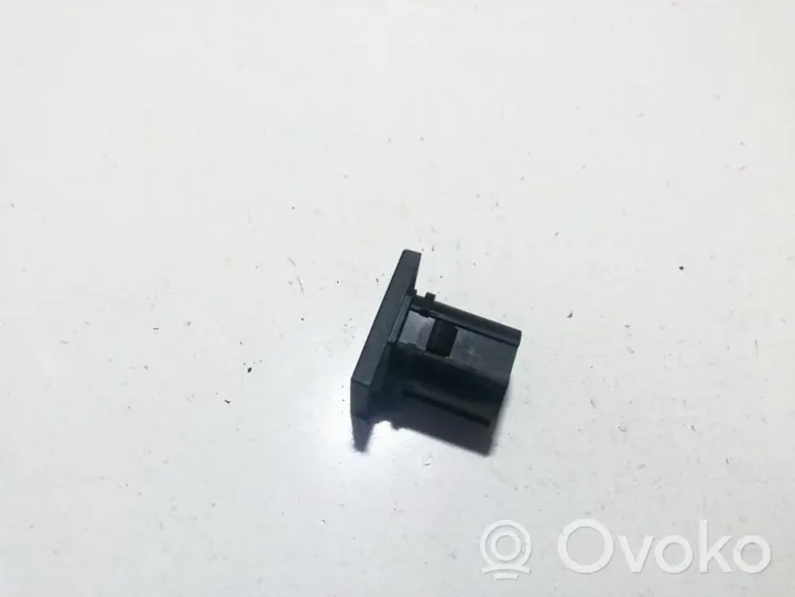 Ford Focus C-MAX Windscreen/window heater switch 