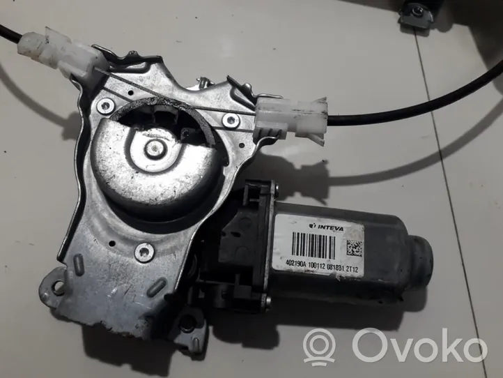 Nissan Qashqai Motorino alzacristalli della portiera posteriore 402190A