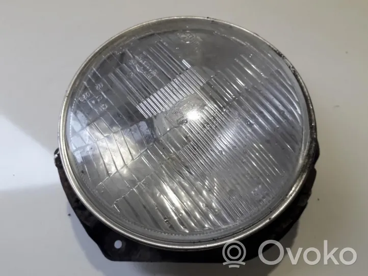 Isuzu Trooper Lampa przednia IKI1072