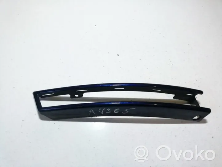 Volkswagen PASSAT B6 Grille inférieure de pare-chocs avant 3c0807718a