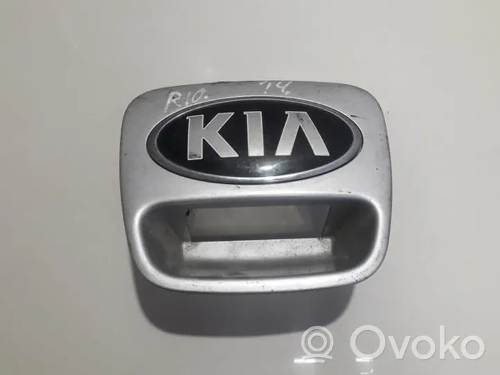 KIA Rio Mostrina con logo/emblema della casa automobilistica c23d