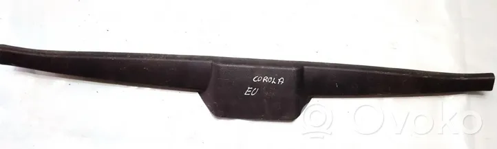 Toyota Corolla E120 E130 Papildomas stop žibintas 6479002010