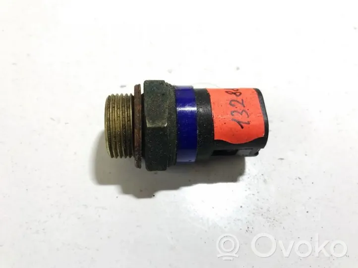 Renault Laguna I Kühlmitteltemperatur Sensor Fühler Geber 268063