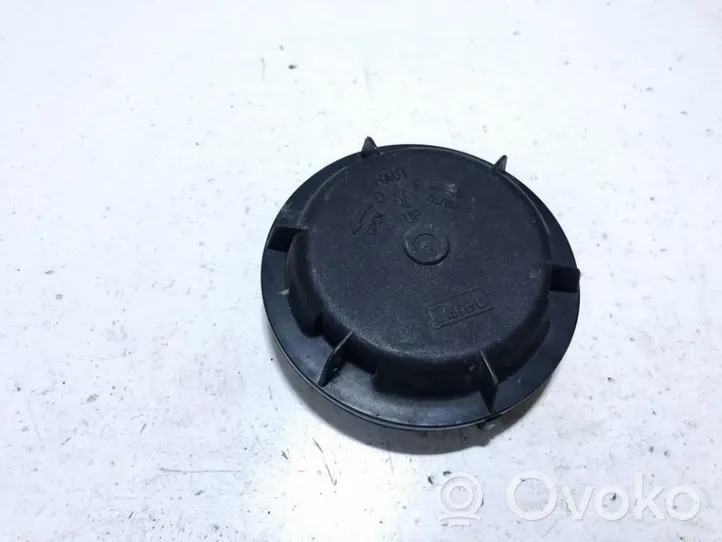 Renault Megane II Osłona żarówki lampy przedniej 89001811