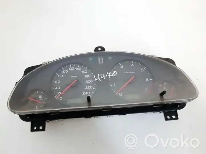 Subaru Legacy Compteur de vitesse tableau de bord 0235003