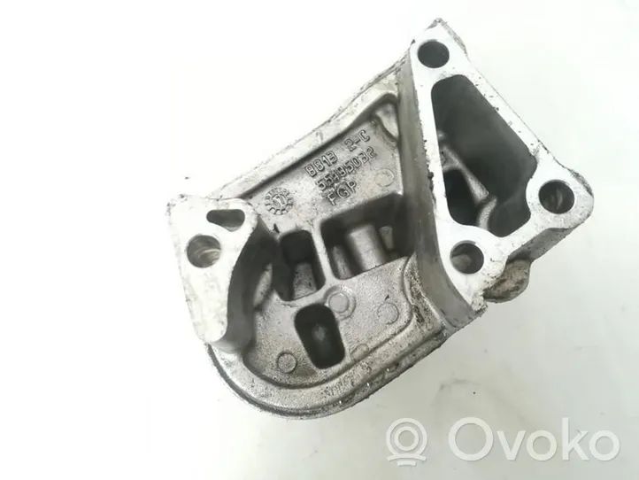 Fiat Grande Punto Łapa / Mocowanie silnika 55195032