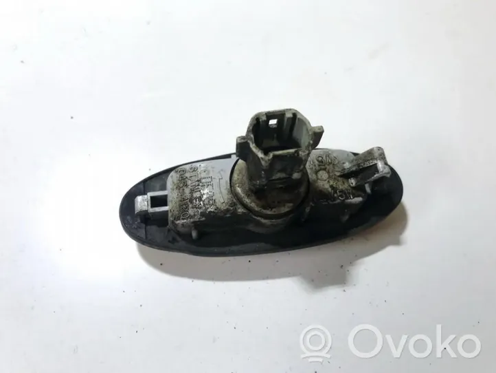 Mazda 323 F Indicatore di direzione del parafango anteriore 0464120