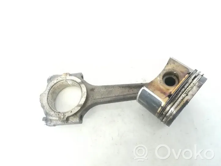 Fiat Grande Punto Piston with connecting rod 