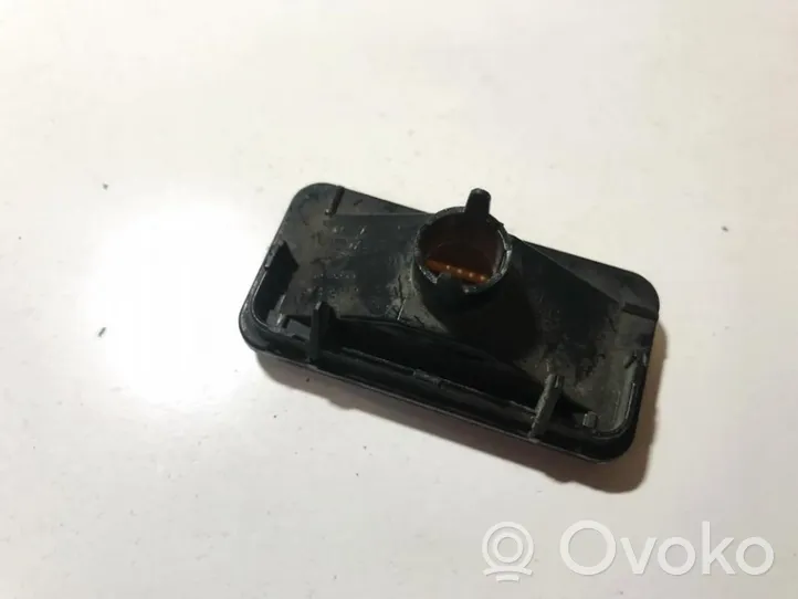 Volkswagen PASSAT B3 Seitenblinker 357949117