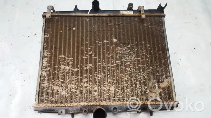 Peugeot 406 Dzesēšanas šķidruma radiators 63705a