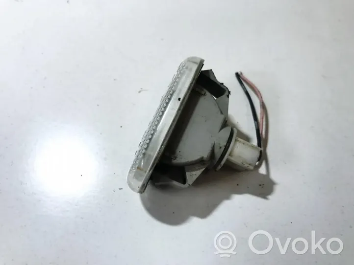 Nissan Micra Indicatore di direzione del parafango anteriore 26160ax001