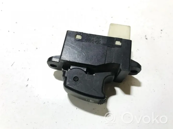 Hyundai Terracan Electric window control switch 621w03620