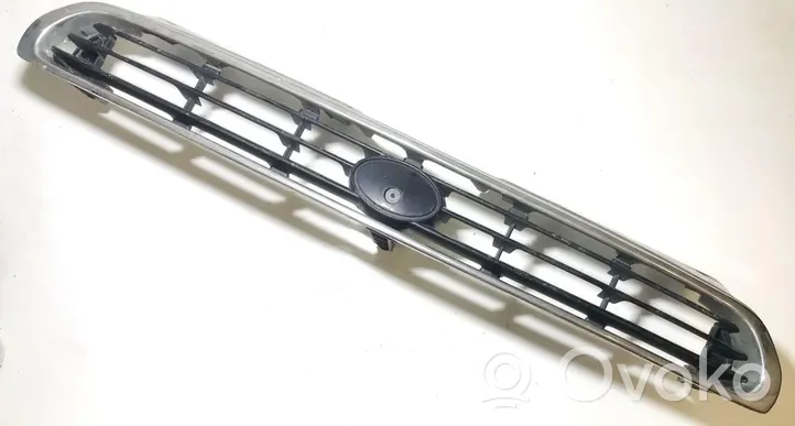 Subaru Legacy Grille de calandre avant 