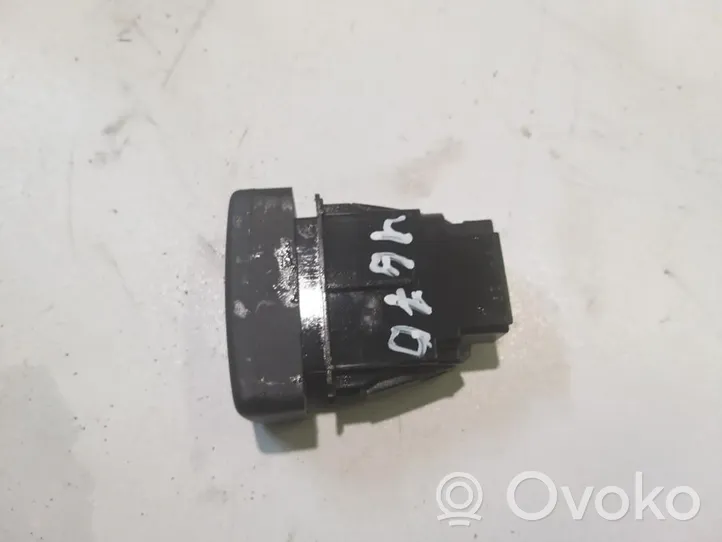 Honda FR-V Autres commutateurs / boutons / leviers M24925