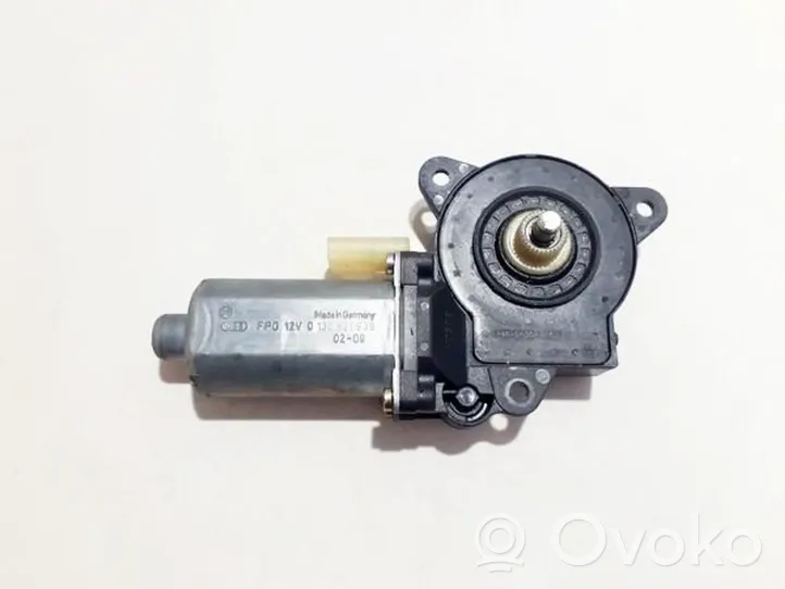 Ford Fusion Moteur de lève-vitre de porte avant 0130821939