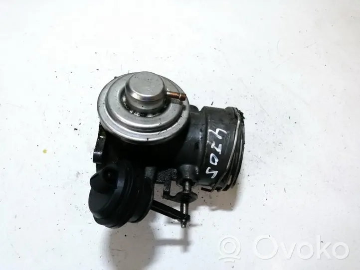 Volkswagen Touareg I Throttle valve 070128070c