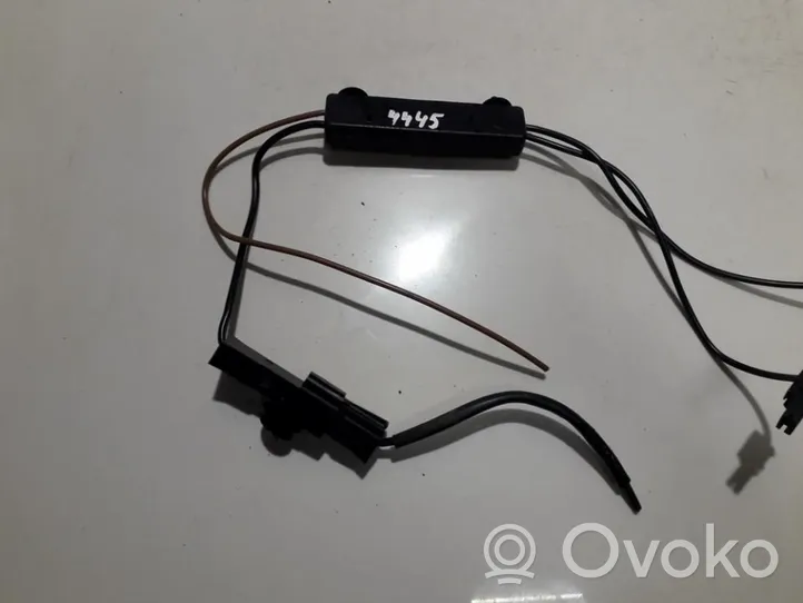 Mercedes-Benz C AMG W204 Antennin ohjainlaite a2048709289