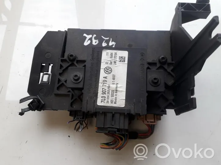 Volkswagen Touareg I Boîtier module alarme 7L0907719A