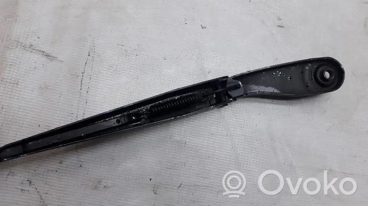 Volvo C30 Front wiper blade arm 