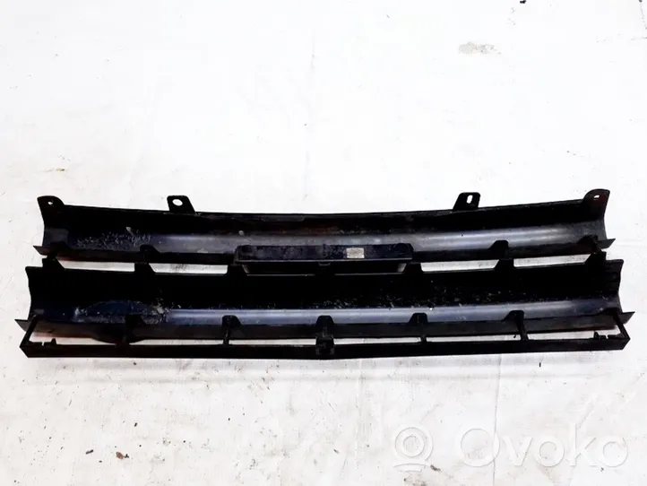 Land Rover Freelander Grille de calandre avant awr1496