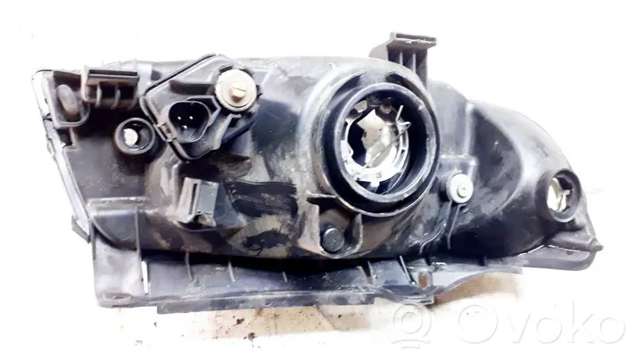 Hyundai Matrix Lampa przednia 082211127L