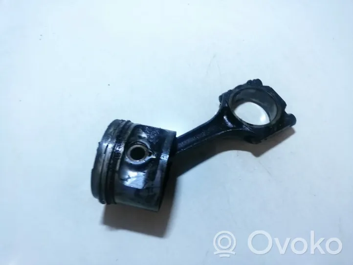 Volkswagen PASSAT B2 Piston with connecting rod 