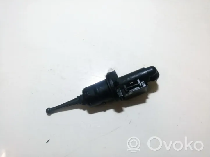 Volkswagen Golf V Clutch master cylinder 1k0721388