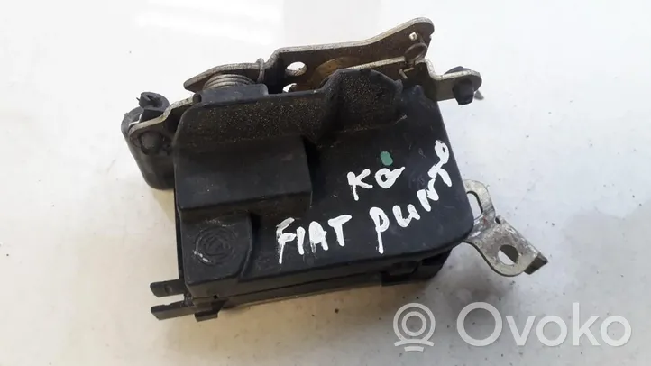 Fiat Punto (176) Rear door lock 