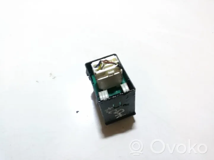 Volvo S40, V40 On-board computer control switch 30813432
