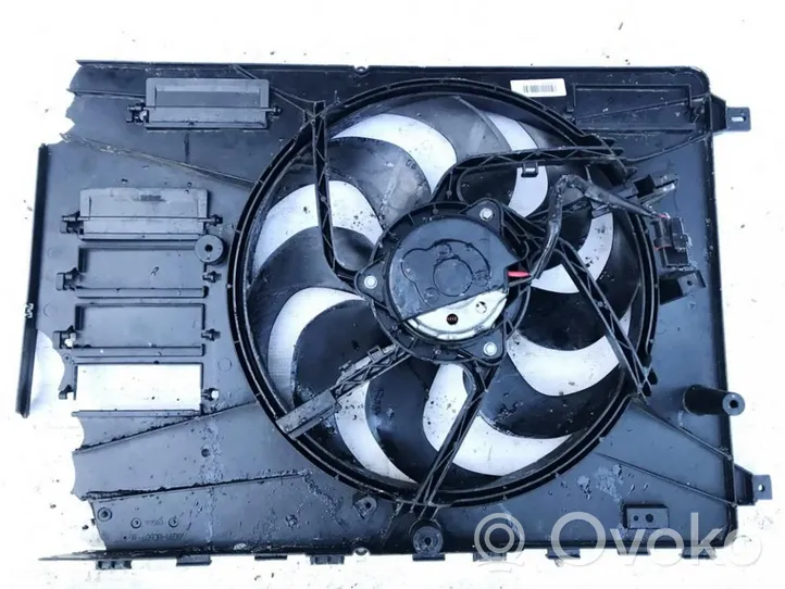 Volvo XC60 Radiator cooling fan shroud 8240543