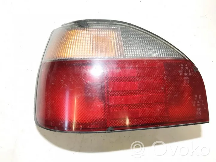 Nissan Sunny Lampa tylna 