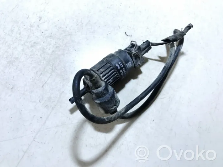 Opel Vectra B Pompa spryskiwacza szyby przedniej / czołowej 090586632