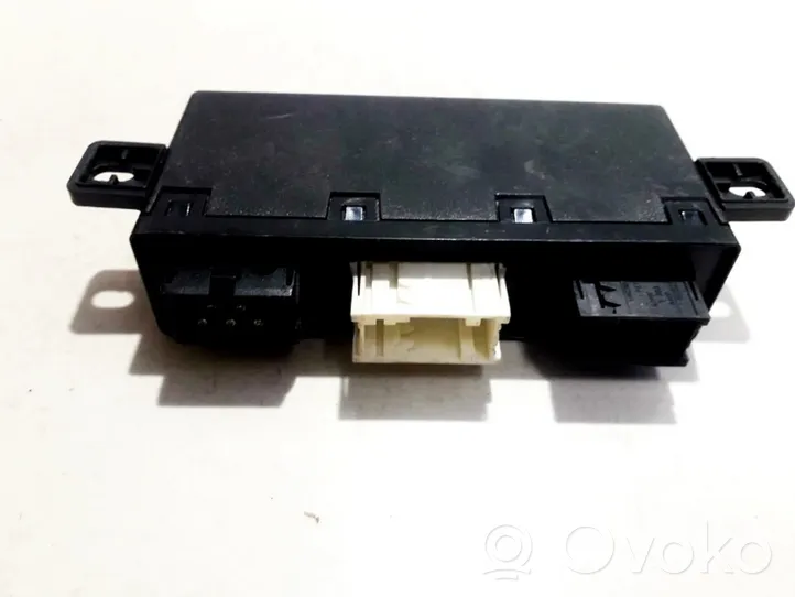 BMW 5 E39 Module confort 61358376068