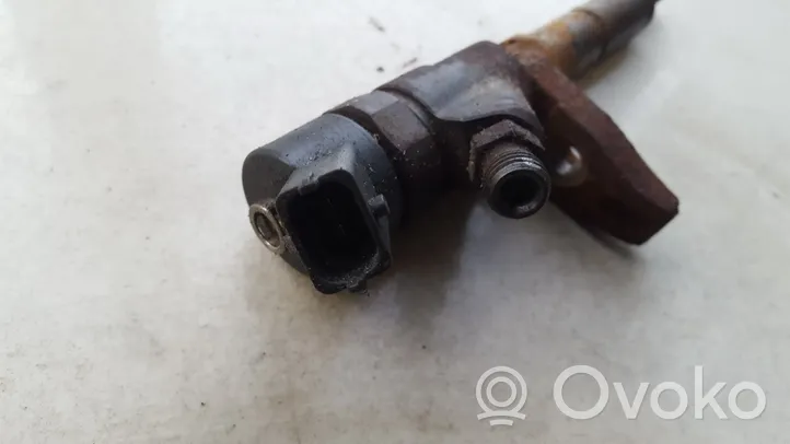 Peugeot 607 Injecteur de carburant 9635196580