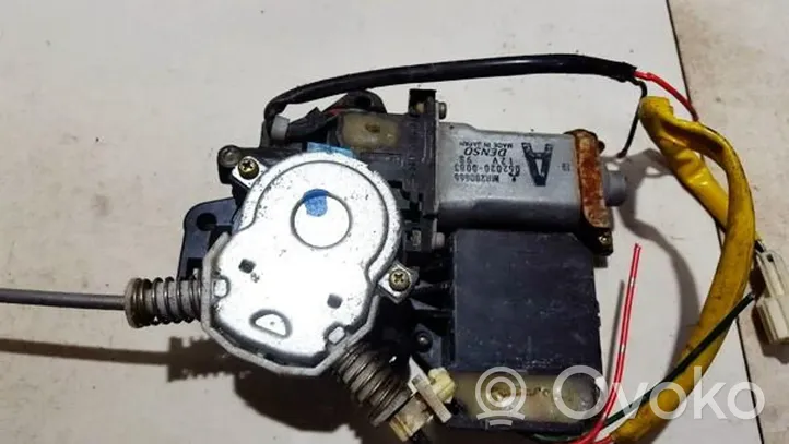 Mitsubishi Galant Moteur de lève-vitre de porte avant 0620200083