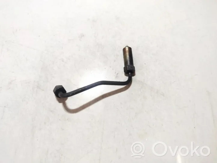 Nissan X-Trail T30 Tuyau d'alimentation conduite de carburant 