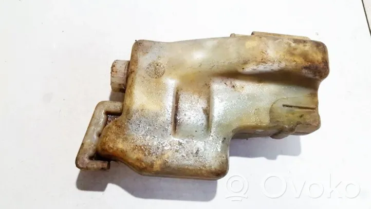 Nissan Sunny Vase d'expansion / réservoir de liquide de refroidissement 