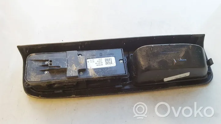 Volvo C30 Electric window control switch 30773208