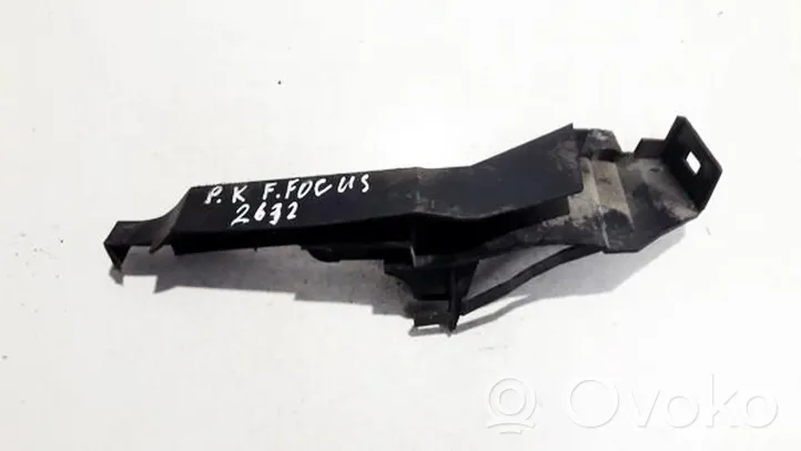 Ford Focus Front bumper mounting bracket 
