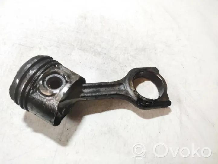 Volvo V50 Piston avec bielle 619